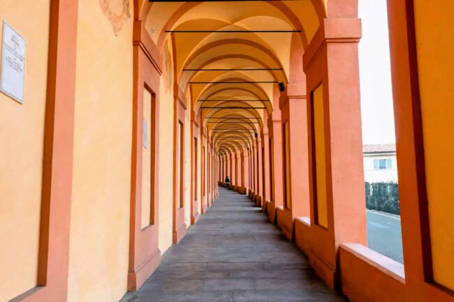 portici san luca BO 1